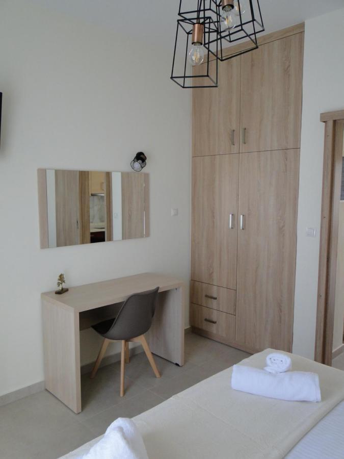 Chrysanthe'S Apartments No2 Poros Town Exterior foto